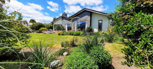 Casa Con Orilla De Lago, Puerto Varas, 3 Dormitorios, 2 B...