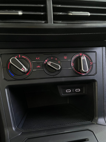 Volkswagen Polo 1.6 Msi Track