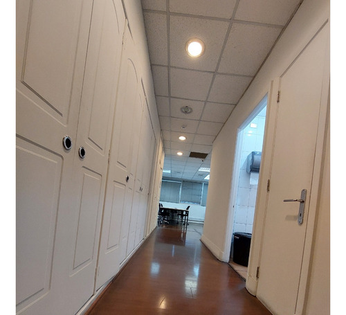 Oficina En Venta Con 253 M2, Ciudad Empresarial.