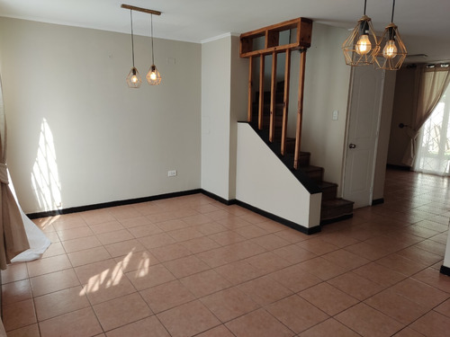 Hermosa Casa Av Troncal Las Torres A 5 Minutos De Vizcachas