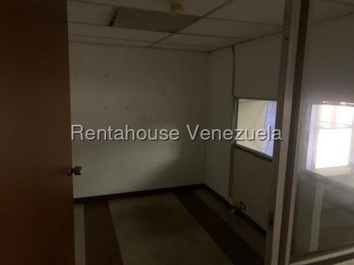Se Alquila Amplio Local Comercial De 512,20 M2, En Boleita Sur, Mls 25-21891. Isabel Salon
