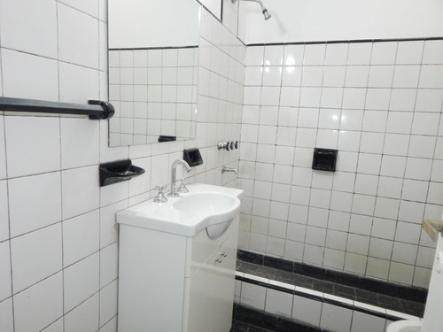 Imagen 11 de 21 de Local Con Vivienda En Venta En Quilmes Oeste