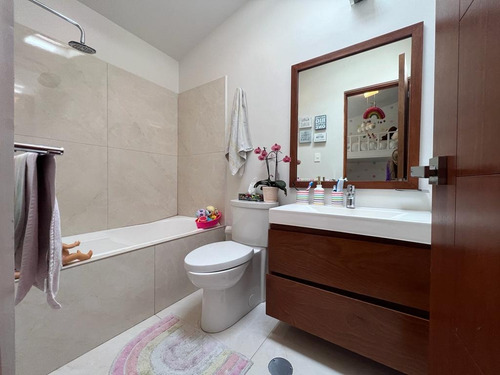 Casa Venta San Jerónimo 3 Recámaras, 3 Baños, Sala De Tv, Estudio 3 Autos