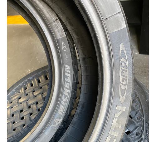 Par 110/70/16 E 130/70/16 Michelin City Grip Usado Riscado (Usado)