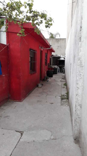 Imagen 3 de 8 de Casa, Mas 3 Deptos!