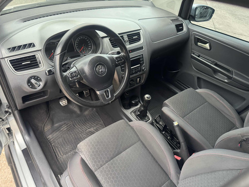 Volkswagen Suran Cross 1.6 Highline 101cv