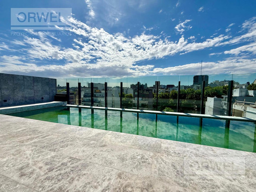 Monoambiente Con Patio En Palermo Holywood. Amenities. Ubicacion 10. Luminoso. Seg. 24 Hs.