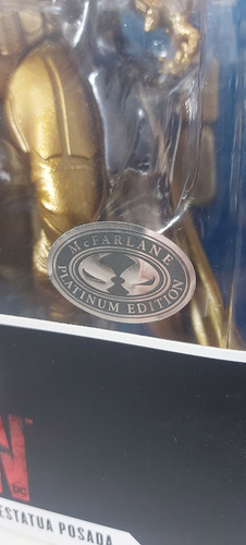 Figura De Acción Batman Movie Dc Multiverse Estatua Posada (Usado)