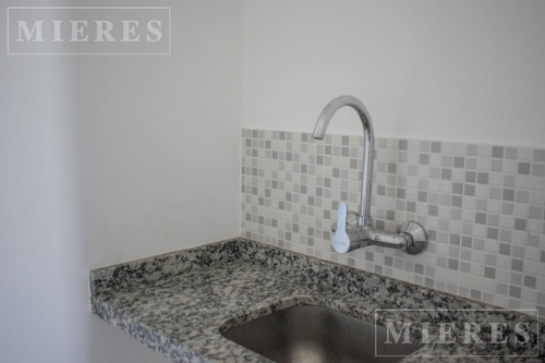 Imagen 10 de 18 de Departamento En Venta De Dos Ambientes En Civis, Tortugas