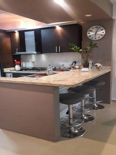 Imagen 6 de 14 de Town House En Lomas Del Este, Res. Lomas Alto Valencia Ctcod: Atth-172