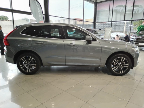 Volvo XC60 2.0 T5 Momentum At