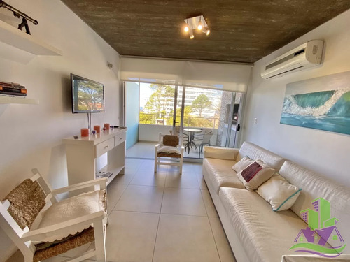 Venta De Apartamento De 2 Dormitorios Con Parrillero Propio En Aidy Grill Punta Del Este 