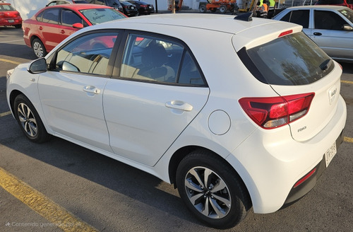 Kia Rio 1.6 Lx Hatchback At