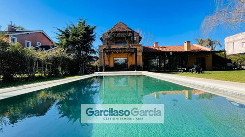 Casa  En Venta En Campos De Alvarez, Francisco Álvarez, Moreno