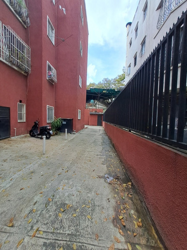 Venta De Apartamento En Las Acacias- Av. Victoria