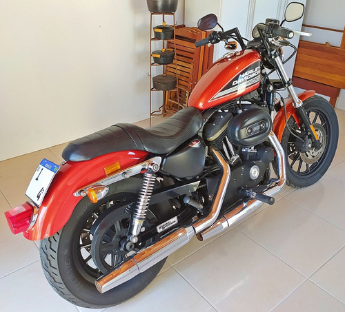 Harley Davidson Xl 883 R - 2011