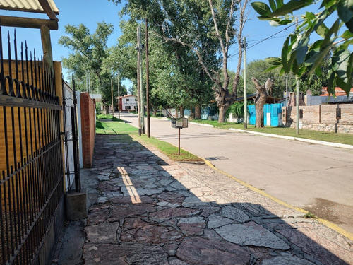 Imagen 7 de 27 de Casa En Venta De 3 Dormitorios C/ Cochera En Villa Giardino
