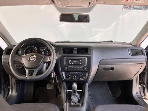 Volkswagen Jetta 2.0 Tiptronic At