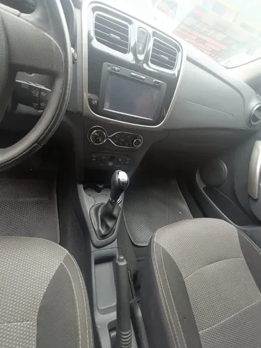 Renault Logan 1.6 Privilege / Intens