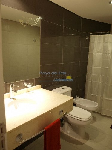 Punta Del Este, Apartamento Zona Brava- Ref: 11650