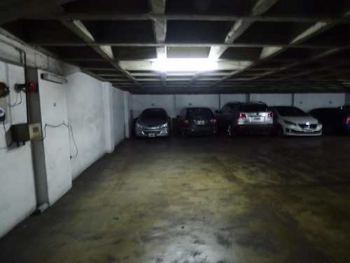 Imagen 1 de 1 de Cochera En Venta En La Plata Calle 48 E/ 7 Y 8 Dacal Bienes Raices