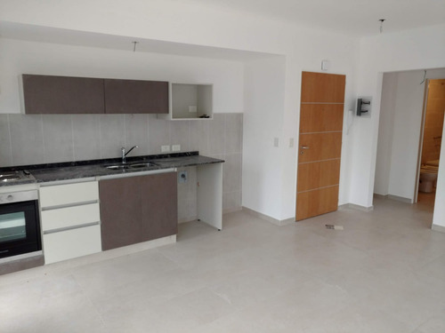 Departamento 2 Ambientes Con Cochera Venta Ituzaingó Sur