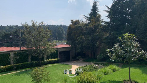 Casa En Loma Del Padre, Cuajimalpa De Morelos Con 5 Recámaras, 400 M², Id: 146869