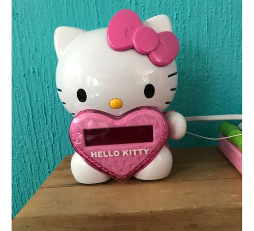 Radio, Despertador Y Reloj Con Proyector De Hello Kitty