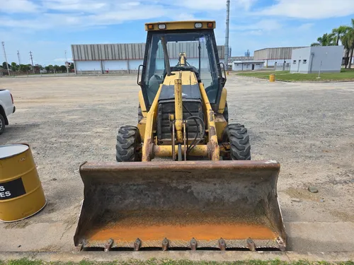 Pala Con Retro Cat 430e 4x4 En Tucumán Envíos Al País