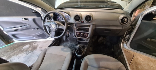 Imagen 8 de 15 de Volkswagen Voyage 2010 1.6 Comfortline 101cv