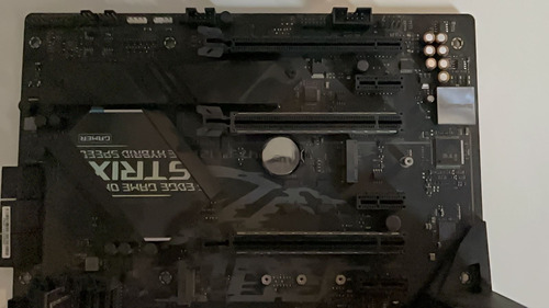 Motherboard Asus Rog Strix B550-f Gaming Wifi Ii Am4 - Agua (Usado)