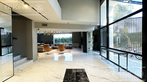 Imagen 9 de 30 de Casa En Venta De Categoría De Seis Ambientes En Abril Club De Campo