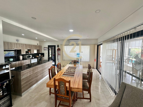 Casa En Venta En Barrio Santa Rita , Corredor Canning