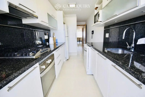 Apartamento En Alquiler Temporario Playa Mansa 2 Dormitorios Seasons Tower