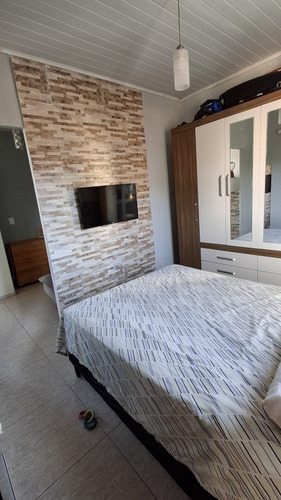 Uma Casa 1quarto Banheiro Cozinha Intregada Com A Sala 25mc
