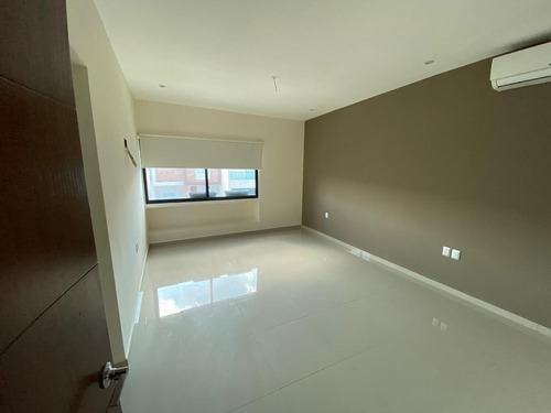 Imagen 6 de 12 de Lomas De La Rioja, Casa En Renta De 3 Recámaras , Super Equipada