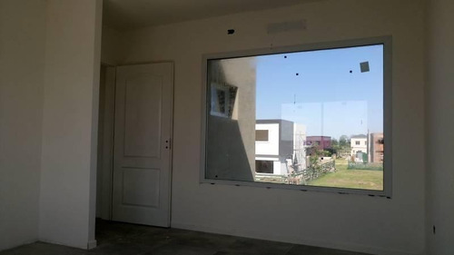 Imagen 8 de 16 de Muy Linda Casa En Vistas - Puertos De Escobar