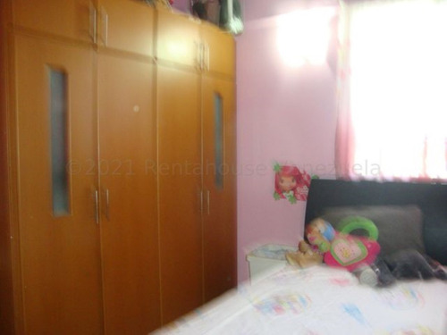 Milagros Inmuebles Apartamento Venta Cabudare Lara Av Intercomunal Barquisimeto Acarigua Economica Residencial Economico Código Inmobiliaria Rent-a-house 25-5593