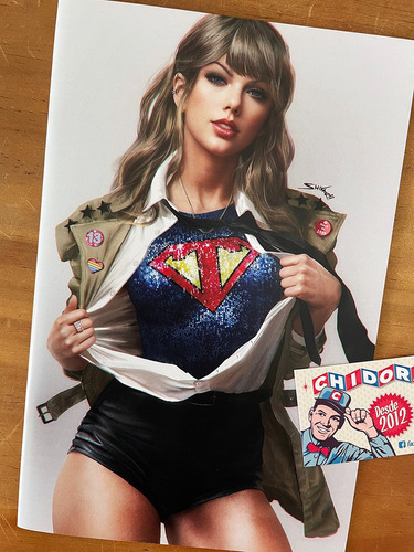 Comic - Taylor Swift #1 Superman Cover Shikarii Sexy Virgin