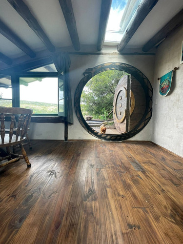 Imagen 8 de 19 de Alquiler Cabaña Villa Serrana Tierra Hobbit