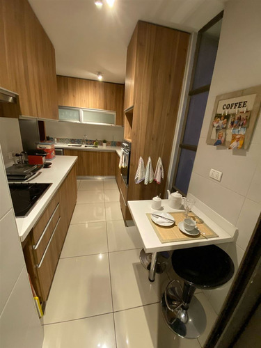 Departamento En Venta De 4 Dorm. Cercano Al Portal La Dehesa