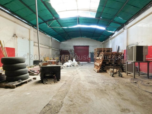 Milagros Inmuebles Edificio Venta Barquisimeto Lara Zona Centro Economica Residencial Economico Comercial Código Inmobiliaria Rent-a-house 24-21728