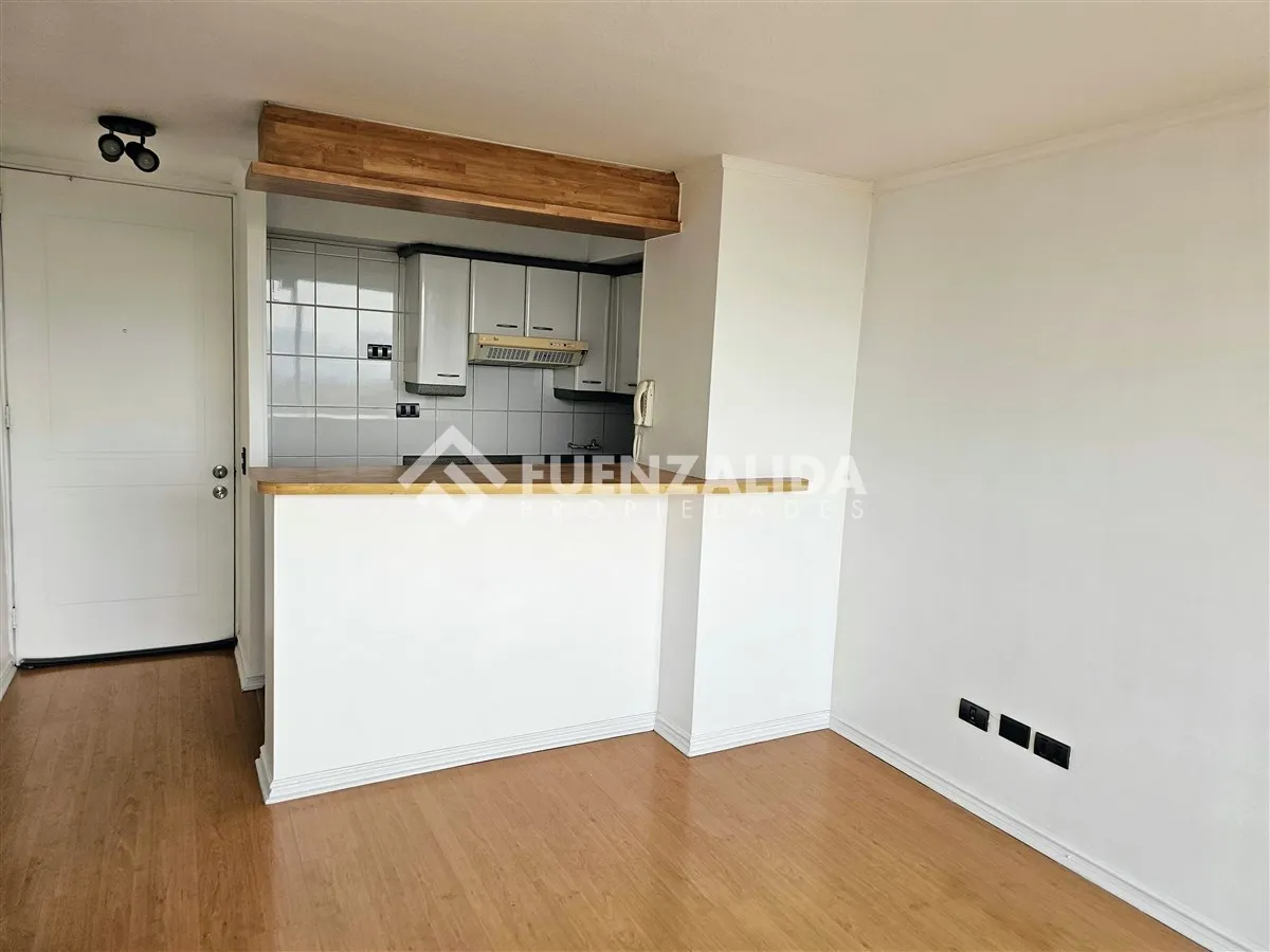 Imagen 2 de 24 de Arriendo Departamento Santiago 2 Dorm Estacionamiento Bodega