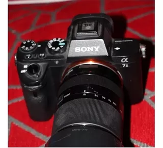Cámara Sony Alpha A7 Ii Montura E + Lente 18-200 Full Frame