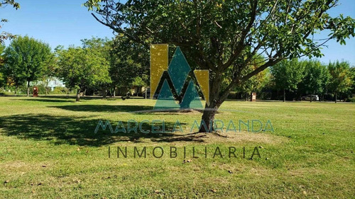 Importante Lote En Club De Campo Las Cañuelas
