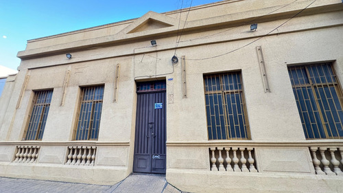 Arriendo Amplia Casa Cercana Al Centro De Curicó