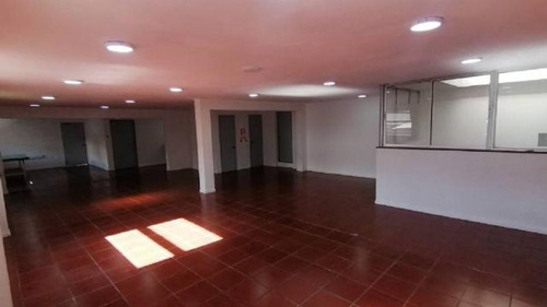 Oficina Avenida Club Hipico/tupper