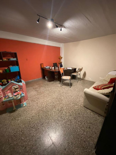 Imagen 3 de 18 de Local - Bernal Oeste