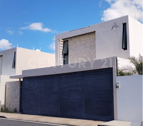 Venta De Casa En, Mérida, Yucatán, Montebello