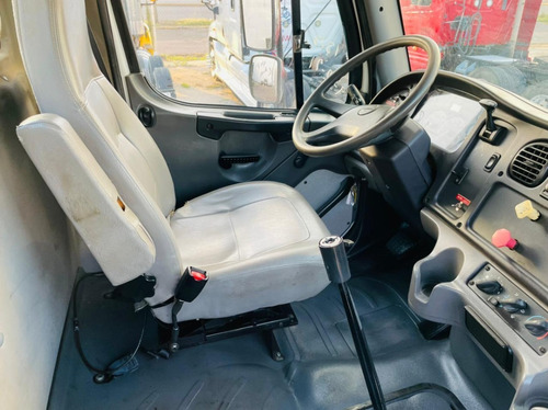Imagen 12 de 14 de Freightliner Mulita Año 2004 Nacionalizado Con Pleto